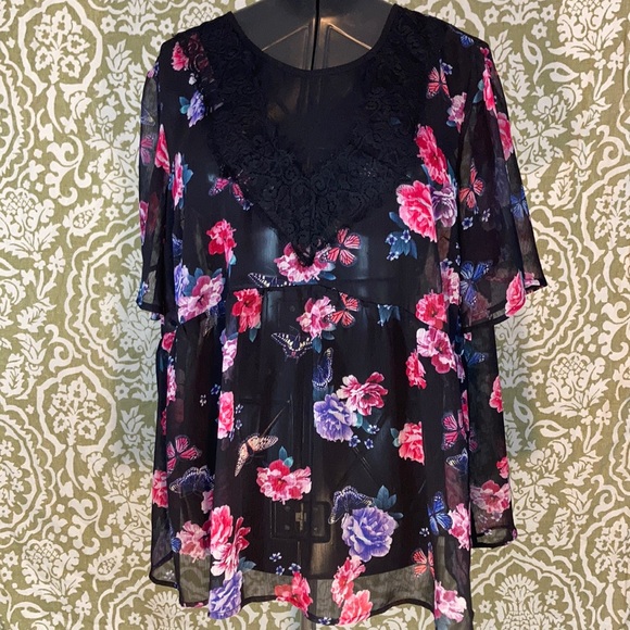 Torrid Sheer Black Floral Blouse Sz 2 - Picture 3 of 12